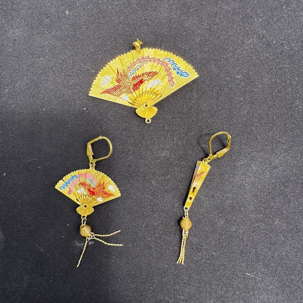 Vintage Gold Fan Earrings and Pendant Set